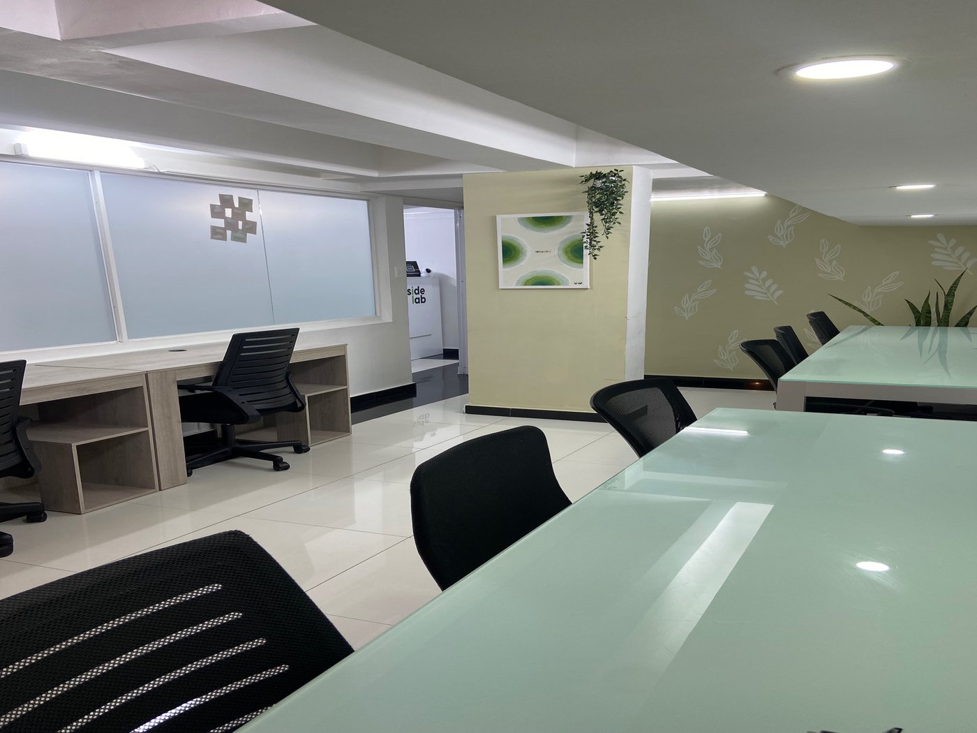 Sala Coworker con gente